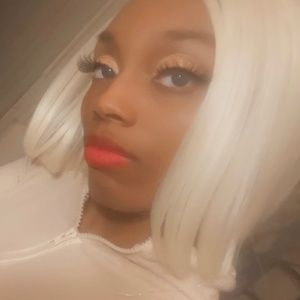 Meet your Posher, Emerald